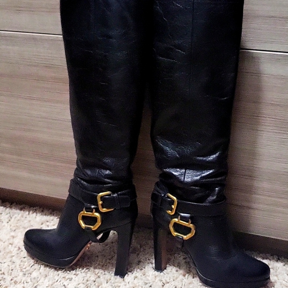 Prada boots with prada removable buckle size 35